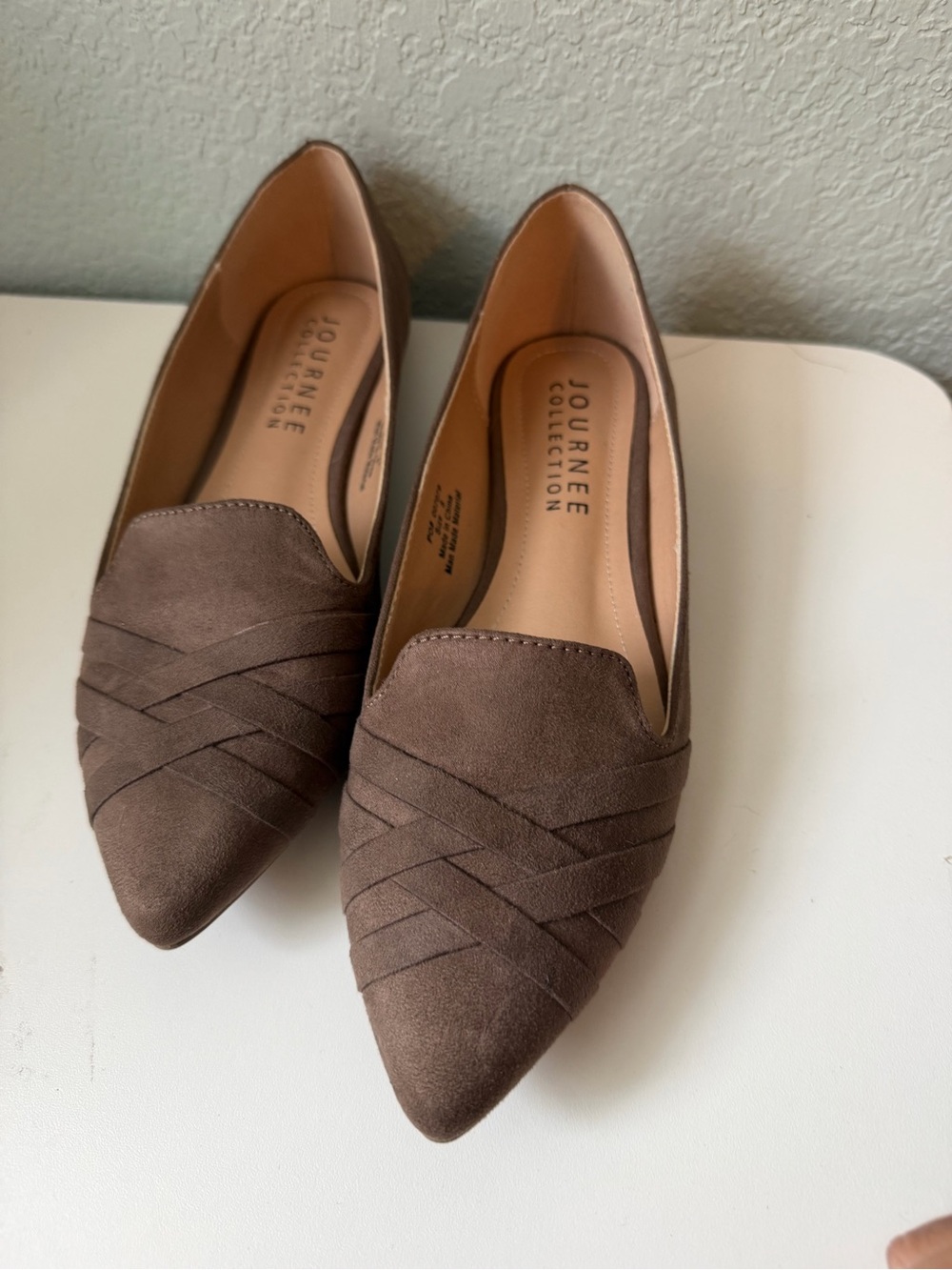 Journee Collection Mindee Taupe Size 8 Women’s- Good condition